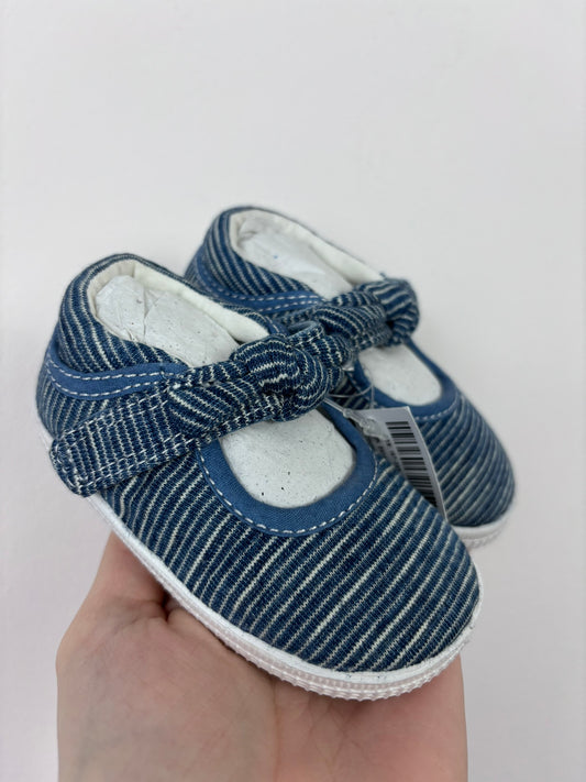 Next UK 3-Shoes-Second Snuggle Preloved