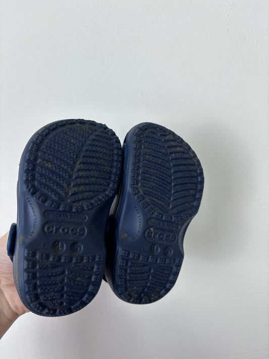 Crocs UK 4/5-Shoes-Second Snuggle Preloved