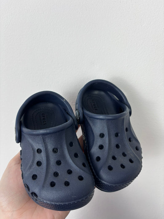 Crocs UK 5-Shoes-Second Snuggle Preloved