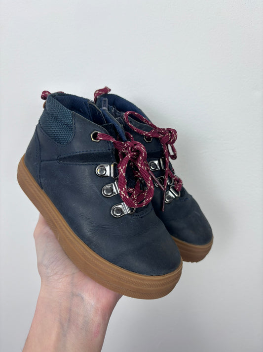 Clarks 8.5 G-Shoes-Second Snuggle Preloved
