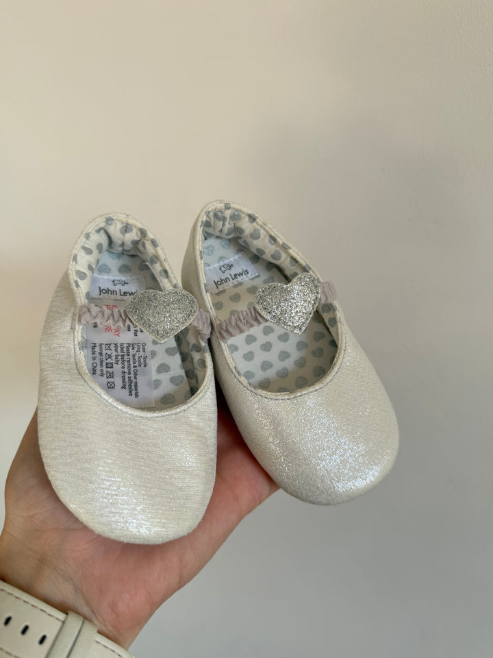 John Lewis Silver Glitter Heart Pram Shoes 12-18 Months-Shoes-Second Snuggle Preloved