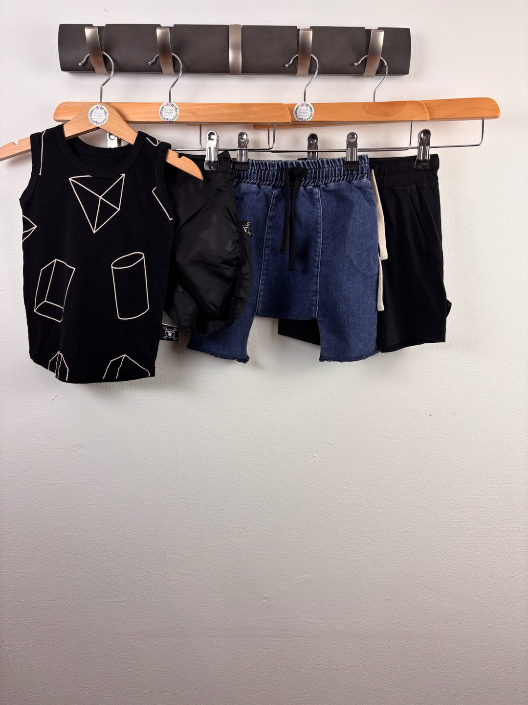 NUNUNU Black & Blue Vest and Shorts Bundle 12-18 Months