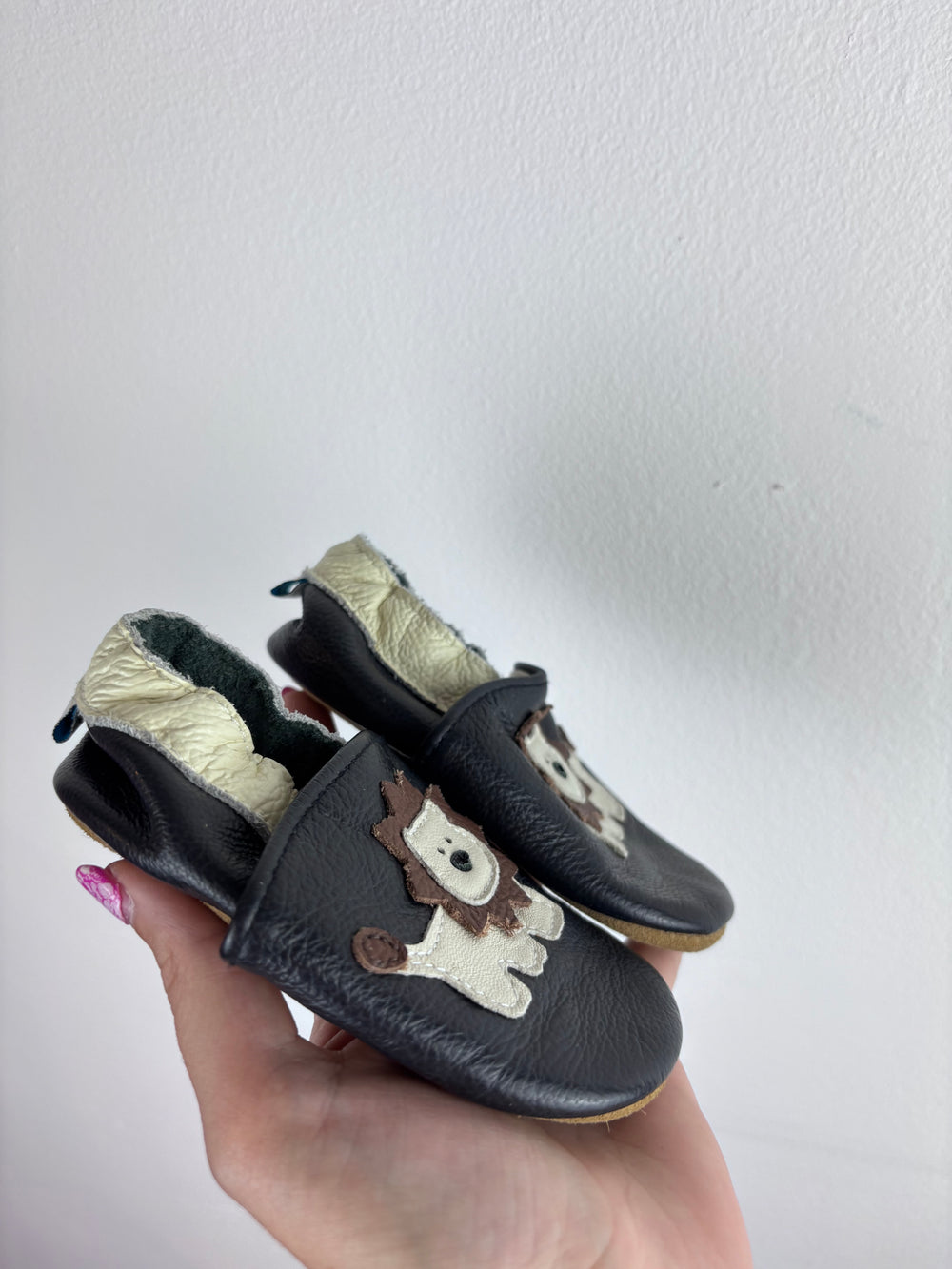 Unbranded Lion Leather Pram Shoes 12-18 Months-Shoes-Second Snuggle Preloved