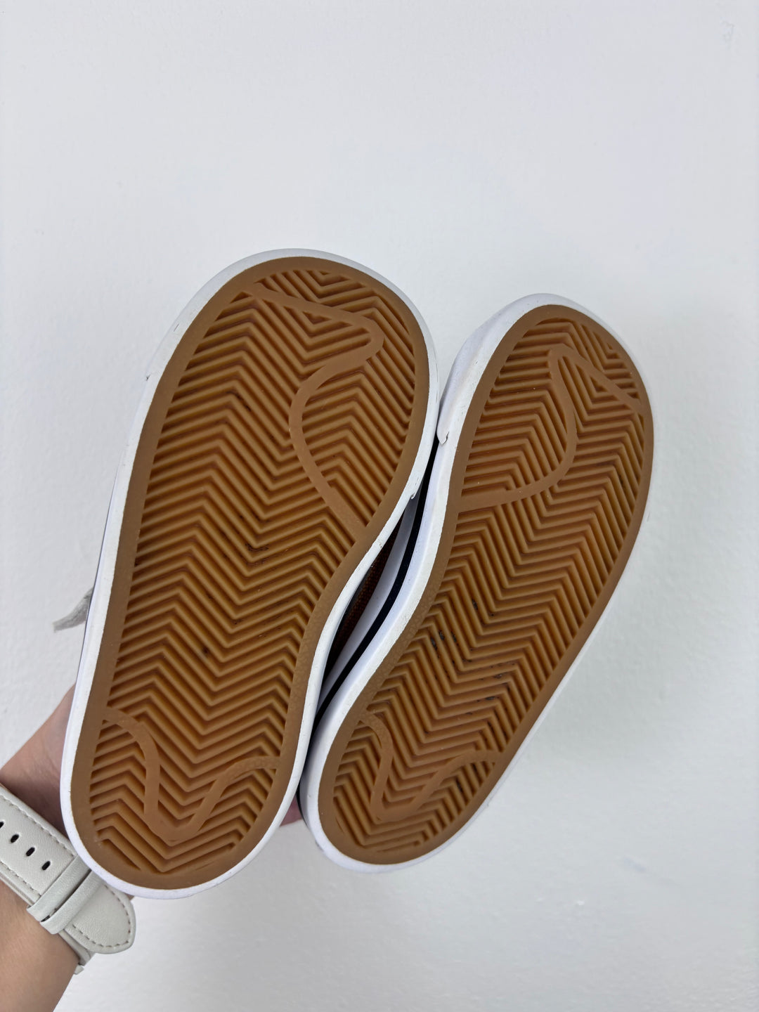 Nike White Trainers UK 7.5-Shoes-Second Snuggle Preloved