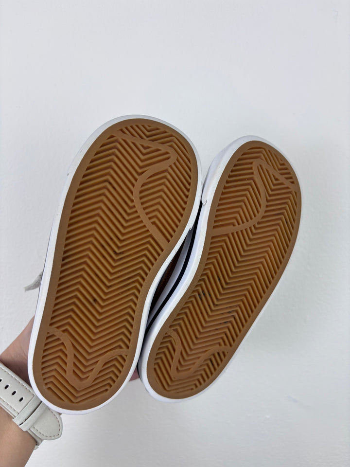 Nike White Trainers UK 7.5-Shoes-Second Snuggle Preloved