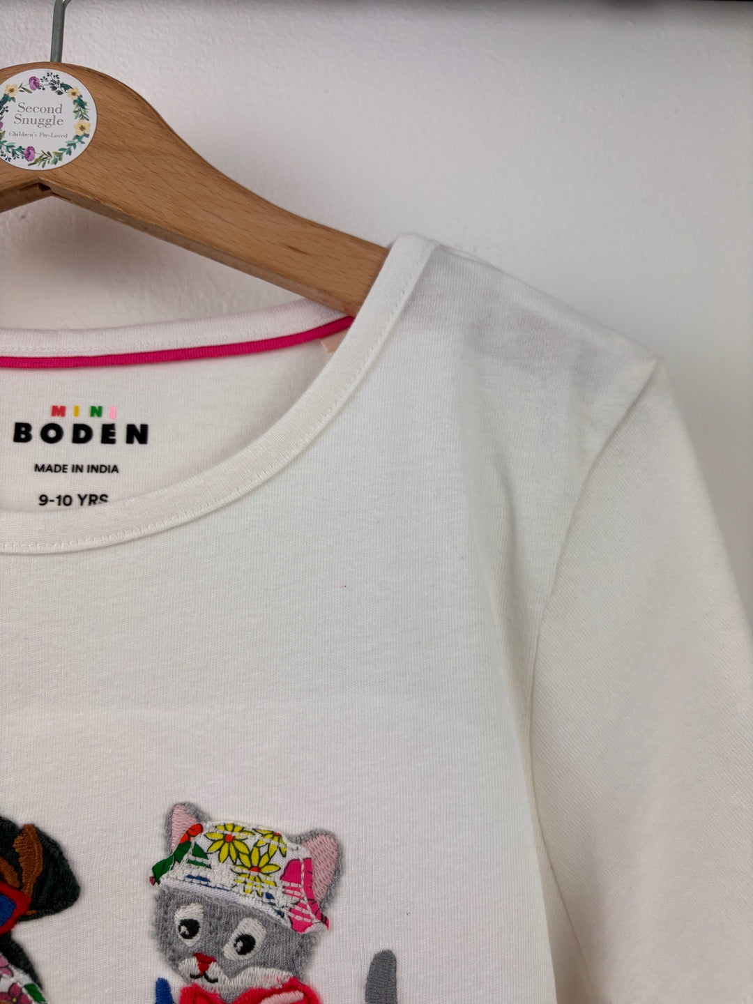Mini Boden Cream Animal Paddleboard T-Shirt 9-10 Years-Tops-Second Snuggle Preloved