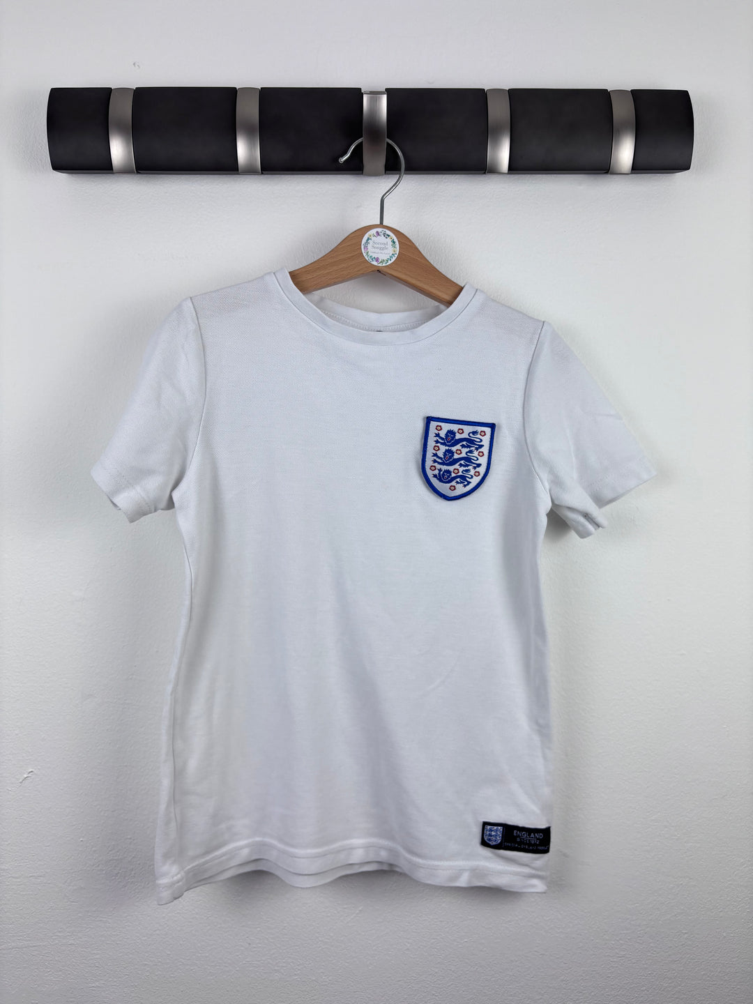 Tu White England Football T-Shirt 7 Years-Tops-Second Snuggle Preloved