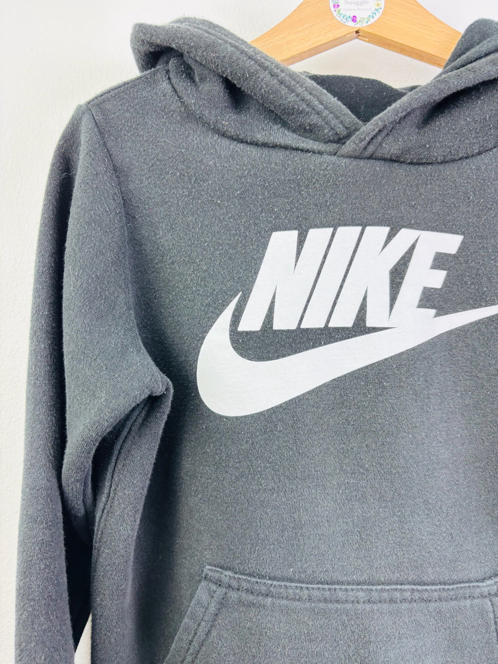 Nike Black Logo Hoodie 5-6 Years-Hoodies-Second Snuggle Preloved