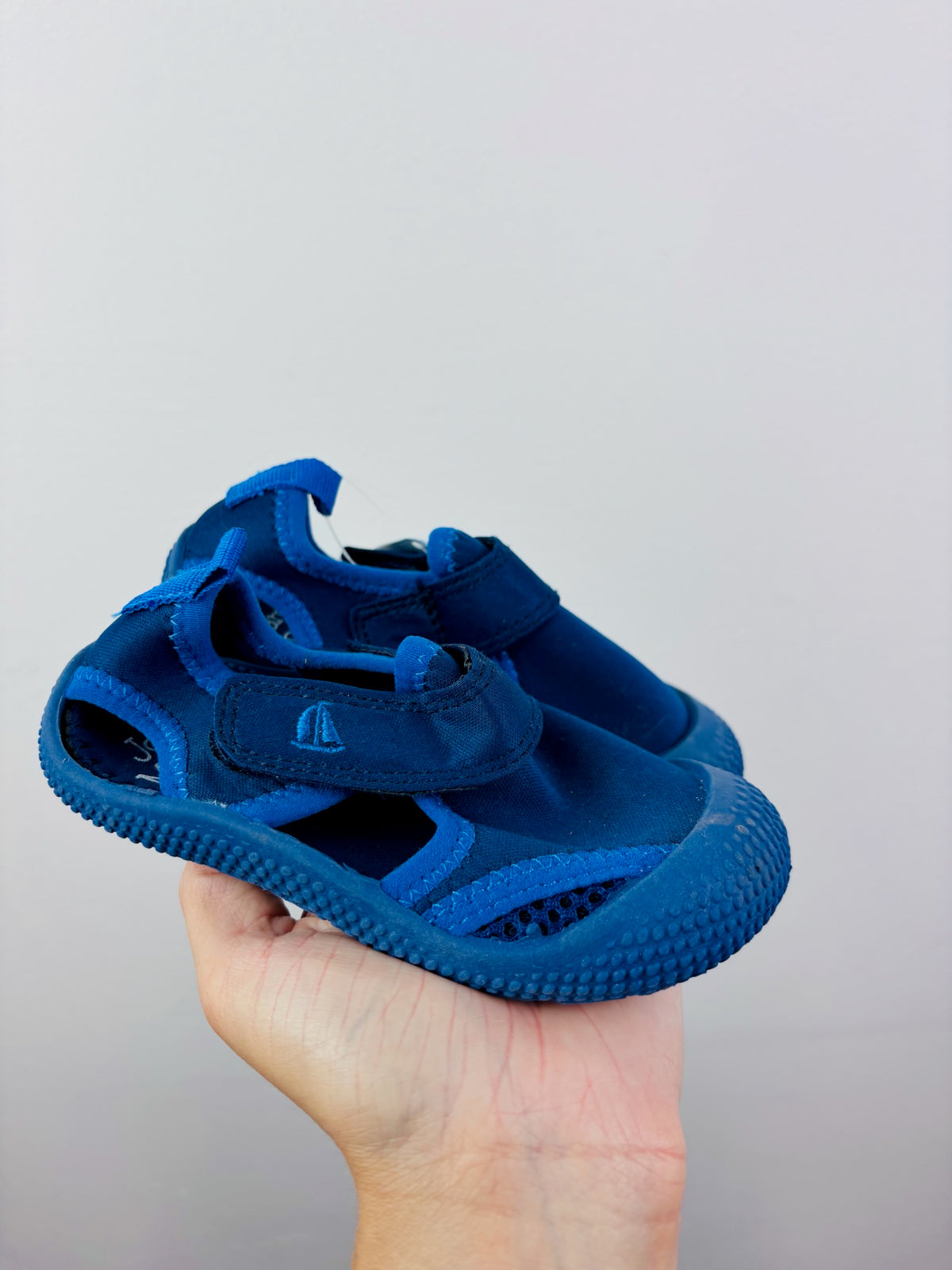 JoJo Maman Bébé Blue Water Shoes UK 7-Shoes-Second Snuggle Preloved