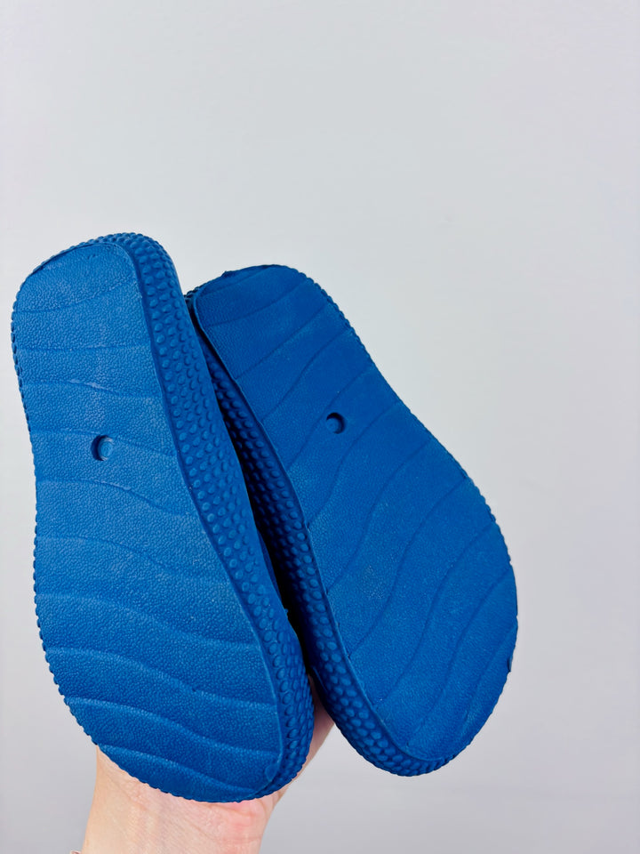 JoJo Maman Bébé Blue Water Shoes UK 7