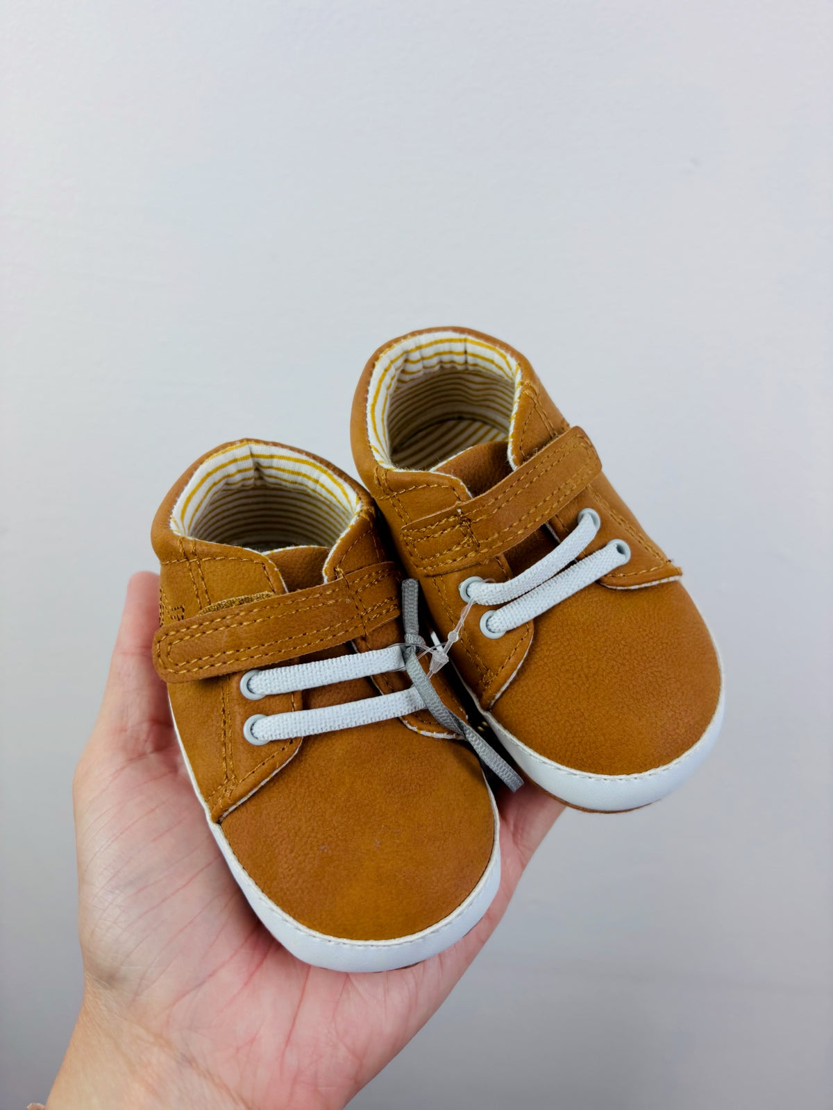 Tu Tan Baby Trainers Velcro Detail 6-9 Months-Shoes-Second Snuggle Preloved