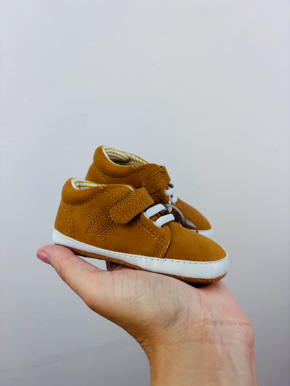 Tu Tan Baby Trainers Velcro Detail 6-9 Months-Shoes-Second Snuggle Preloved