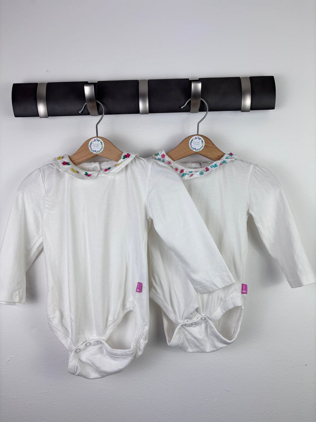 JoJo Maman Bébé White Floral Collar Long Sleeve Bodysuits 6–12 Months-Vests-Second Snuggle Preloved