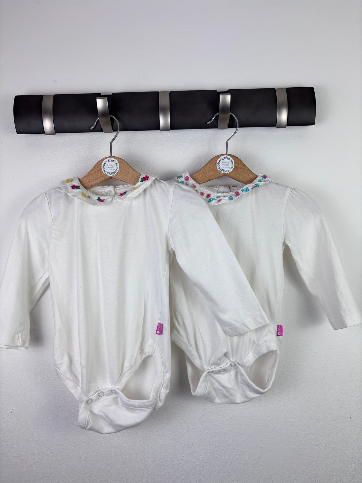 JoJo Maman Bébé White Floral Collar Long Sleeve Bodysuits 6–12 Months-Vests-Second Snuggle Preloved
