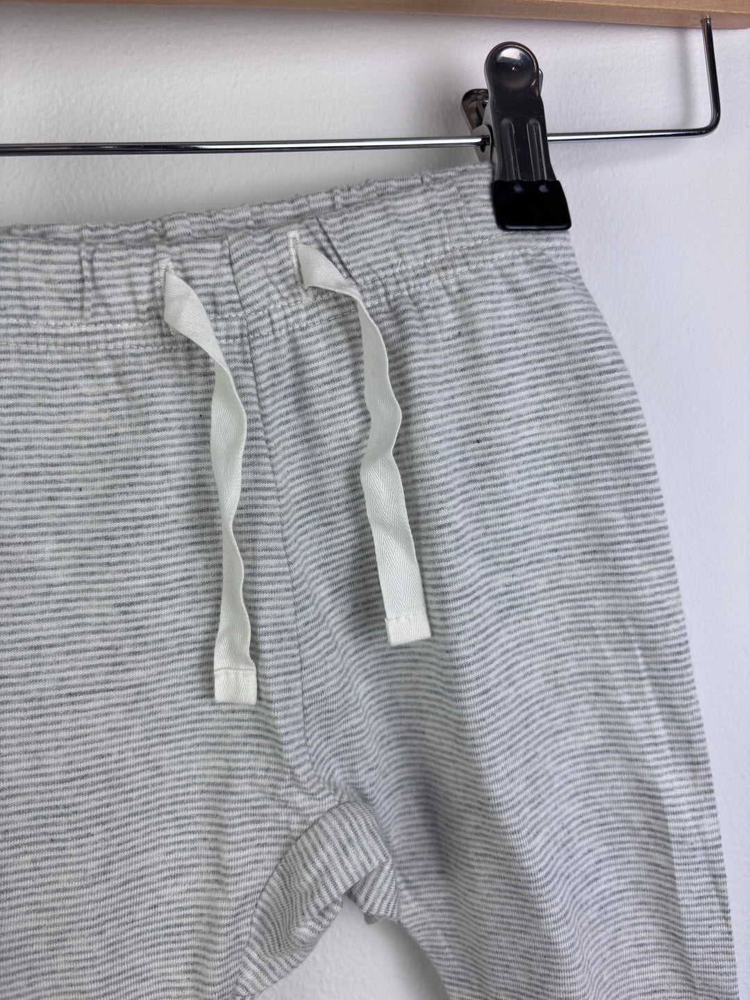 Lucy & Sam Grey Penguin Outfit Set Hoodie Top Leggings 6-9 Months-Sets-Second Snuggle Preloved