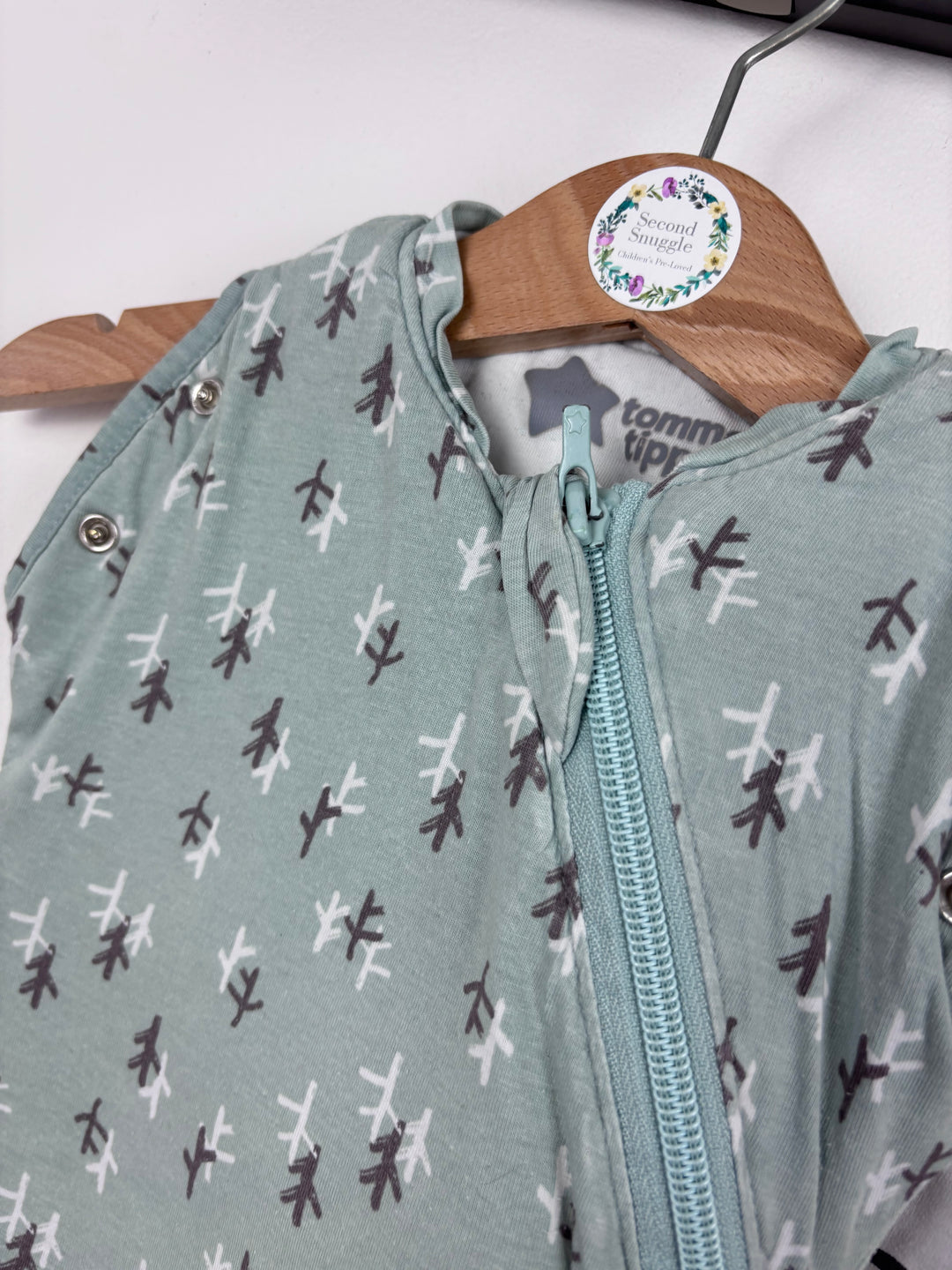 Tommee Tippee Sleeping Bags 0-4 Months (2.5 Tog)-Sleeping Bags-Second Snuggle Preloved