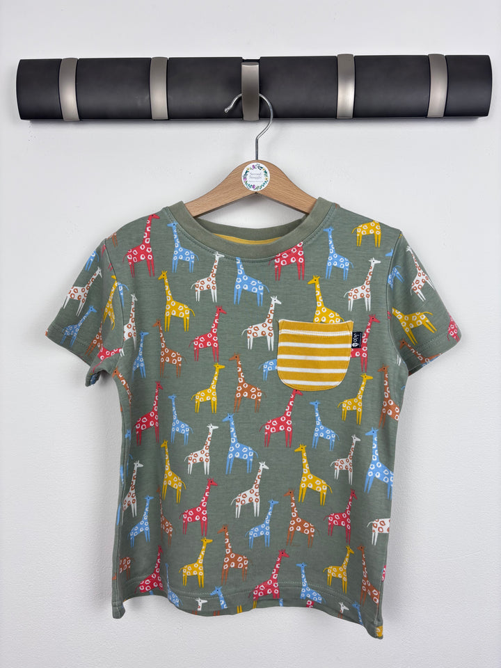 JoJo Maman Bébé Giraffe Print T-Shirt 5-6 Years-Tops-Second Snuggle Preloved