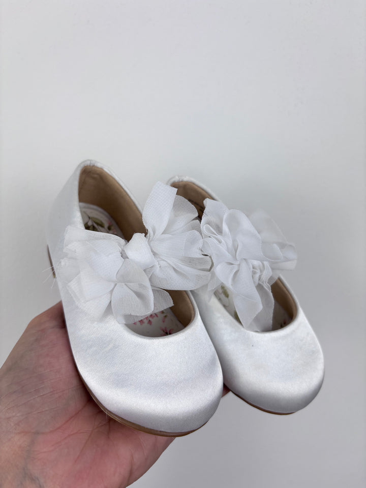 Unbranded White Satin Shoes UK 4-Shoes-Second Snuggle Preloved