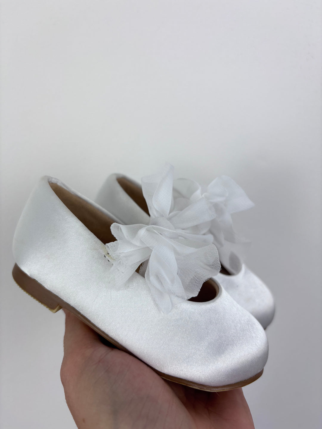 Unbranded White Satin Shoes UK 4-Shoes-Second Snuggle Preloved