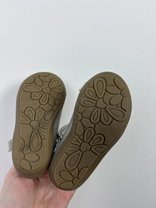 Fred & Flo UK 4-Shoes-Second Snuggle Preloved