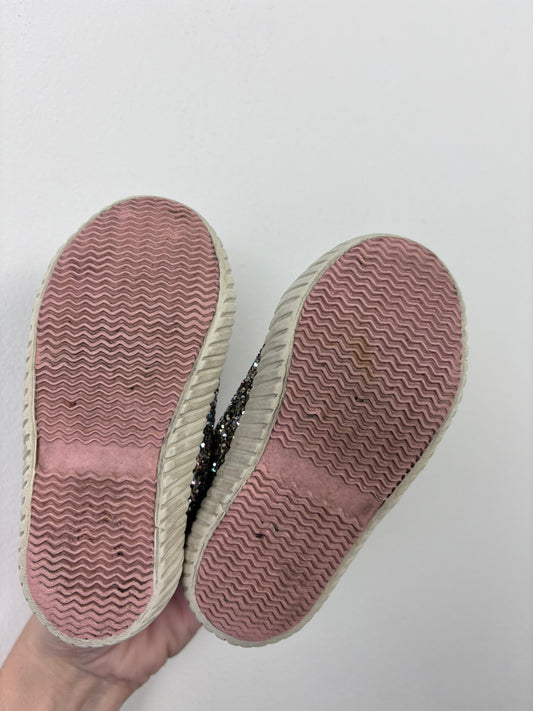 Next UK 4-Shoes-Second Snuggle Preloved