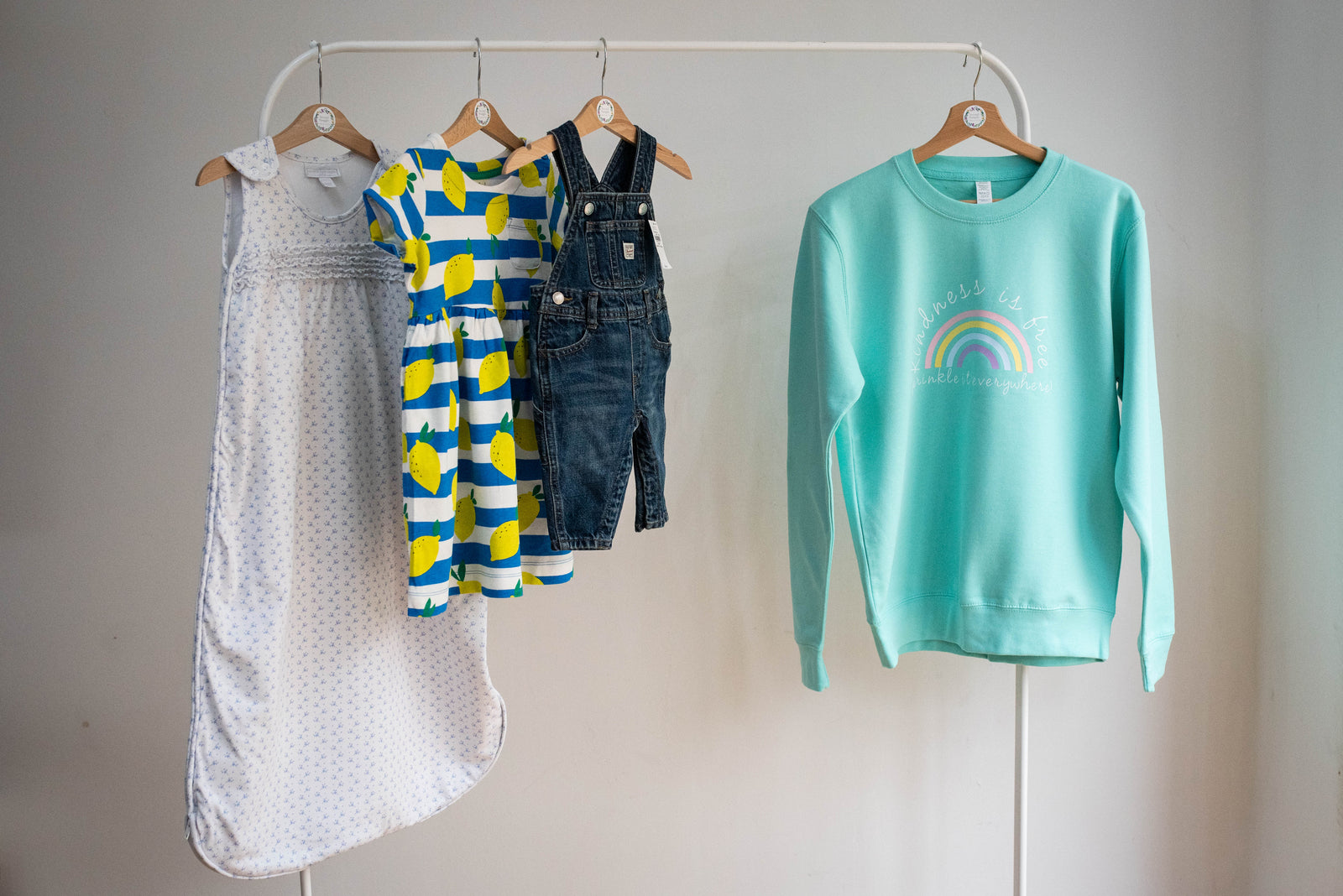 Second hand childrens clothing 