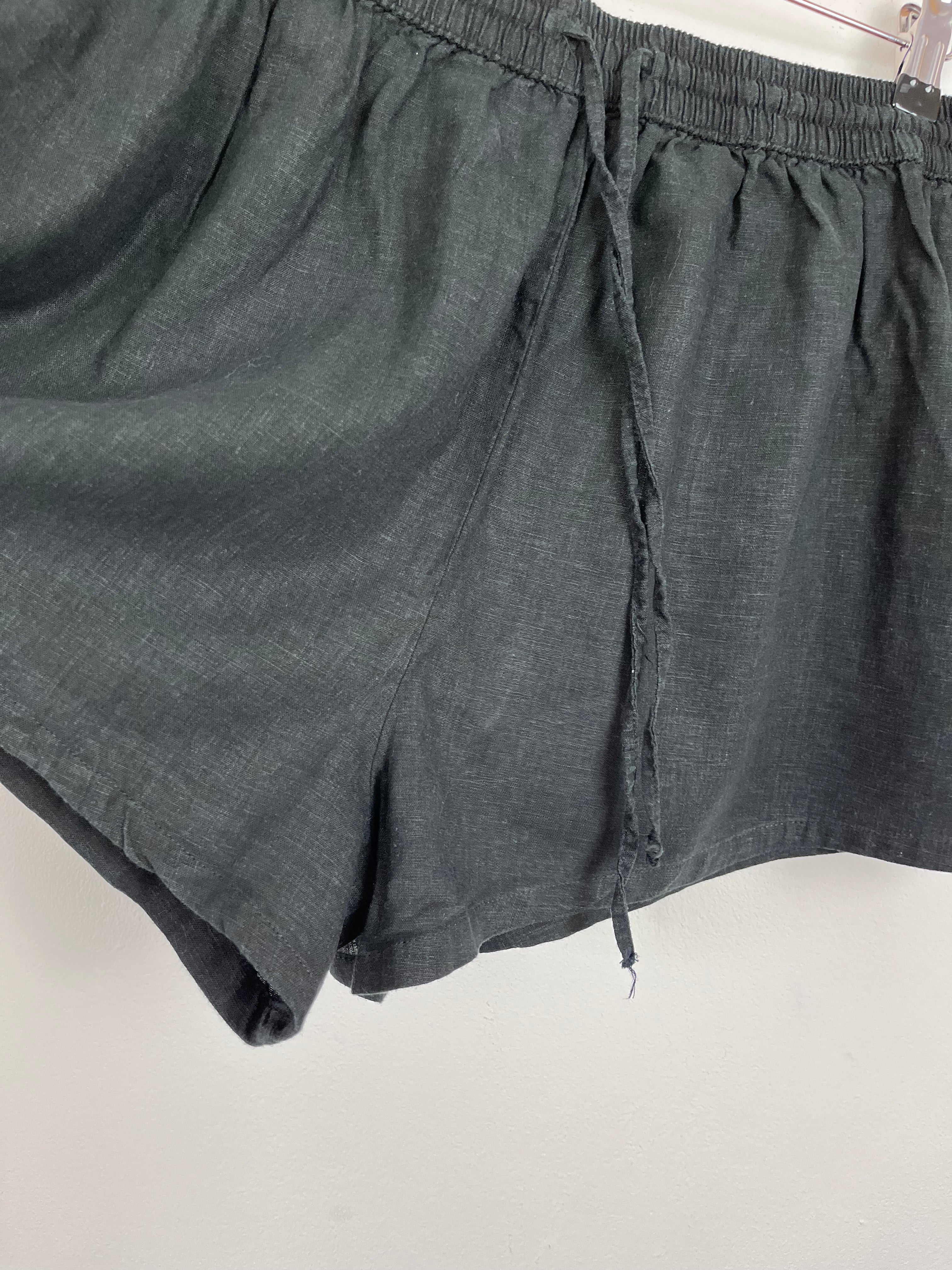 New Look Maternity Size 8-Shorts-Second Snuggle Preloved
